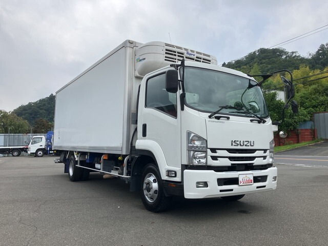 Isuzu Forward 1