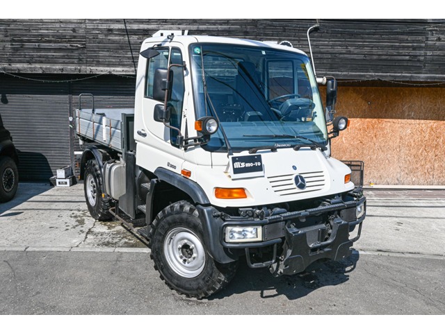2003 Mercedes-Benz Unimog