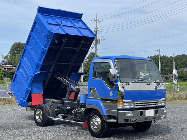 Isuzu Forward 1