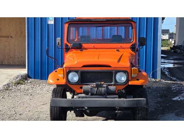 Toyota Land Cruiser 40 2