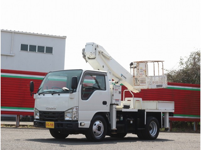 2015 Isuzu Elf