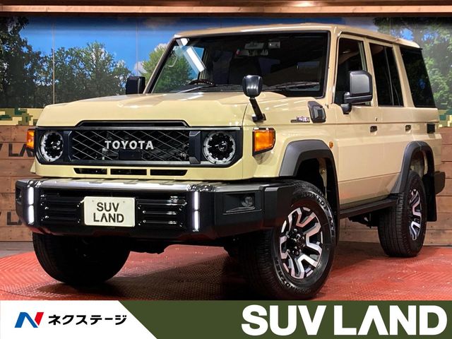 Toyota Land Cruiser 70 2