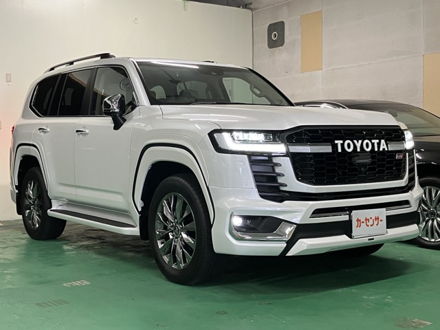 Toyota Land Cruiser 300 2