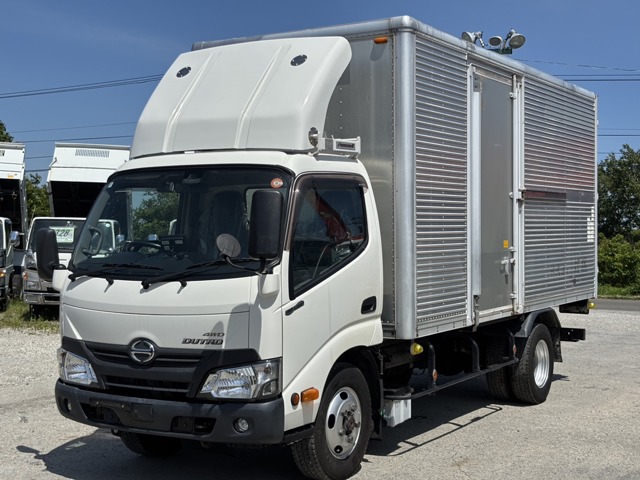 Hino Dutro 1