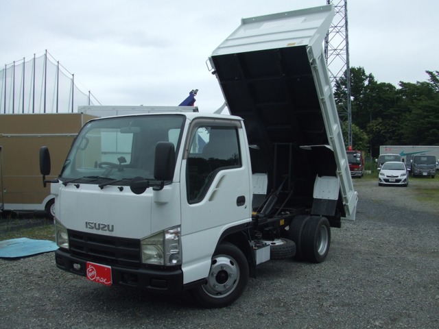 2008 Isuzu Elf