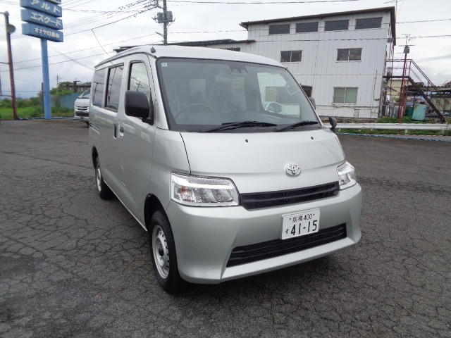 Toyota Town Ace Van 1