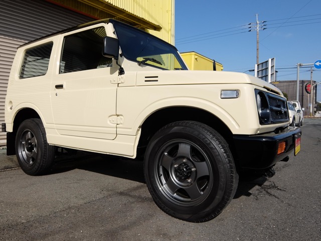 Suzuki Jimny 1