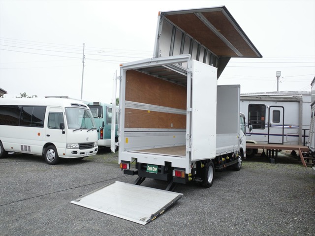 2018 Isuzu Elf