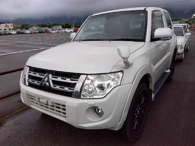 2012 Mitsubishi Pajero