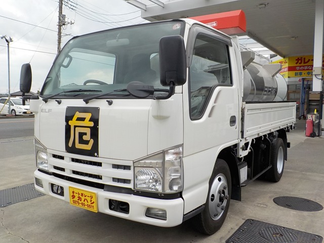 Isuzu Elf 1