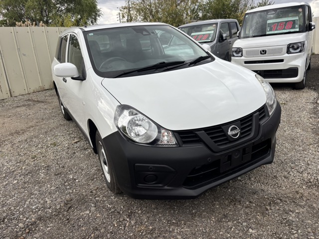 Nissan AD 1