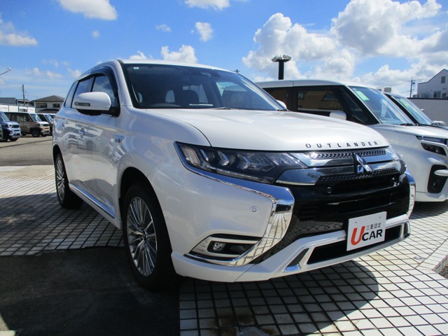 Mitsubishi Outlander PHEV 1