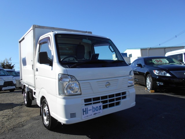 Nissan NT100 Clipper 1