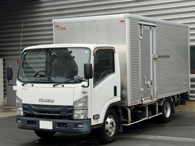 Isuzu Elf 1