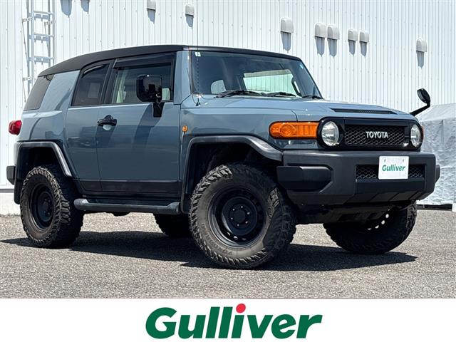 Toyota FJ Cruiser 2
