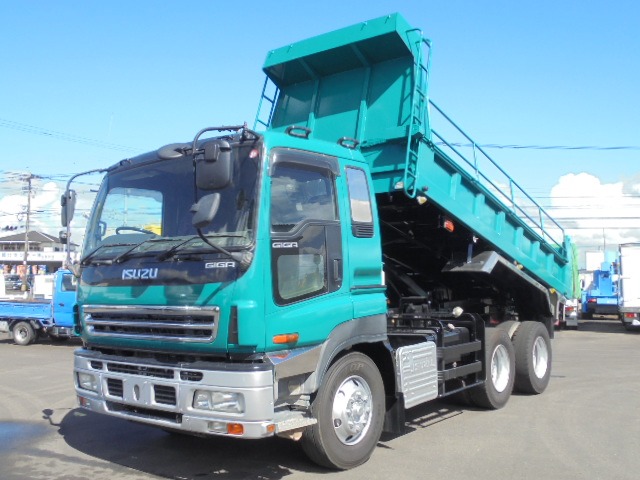 Isuzu Giga 1