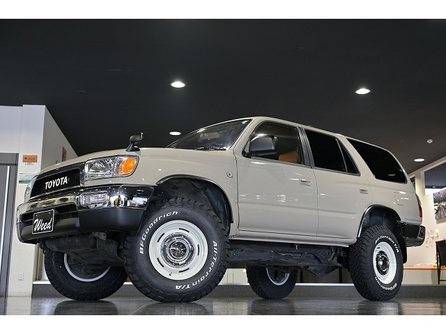Toyota Hilux Surf 2