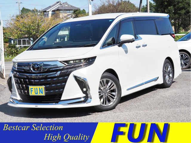 Toyota Alphard 1