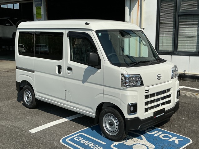 Daihatsu Hijet Cargo 1