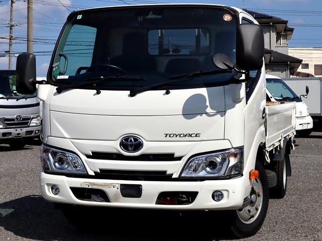 Toyota Toyoace 1