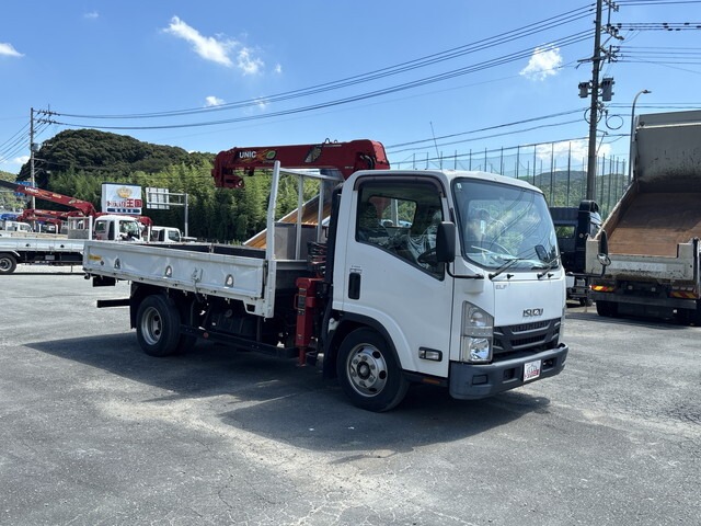 Isuzu Elf 1