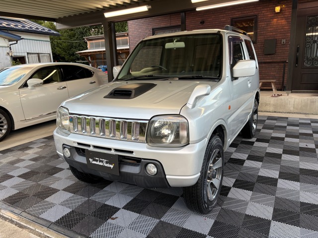 Suzuki Jimny 1
