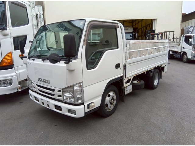 2015 Isuzu Elf
