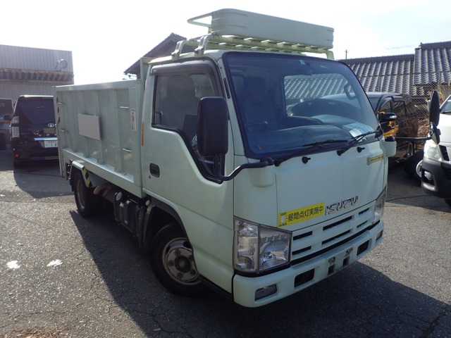 Isuzu Elf 1