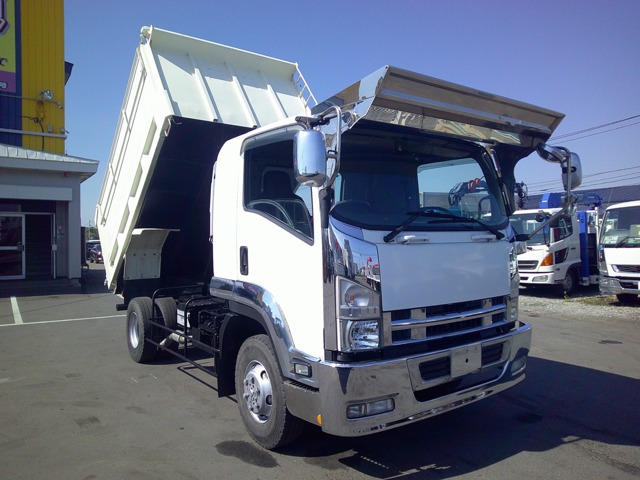 Isuzu Forward 1