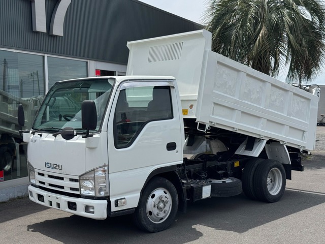 2015 Isuzu Elf