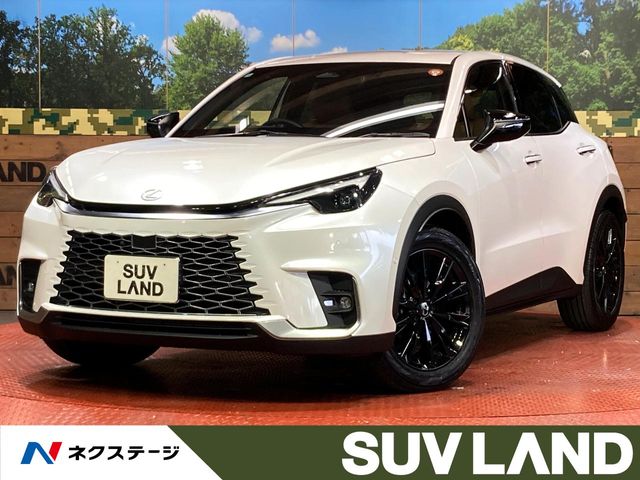 Lexus LBX 1