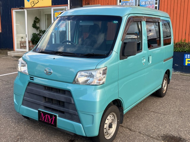 Daihatsu Hijet Cargo 1