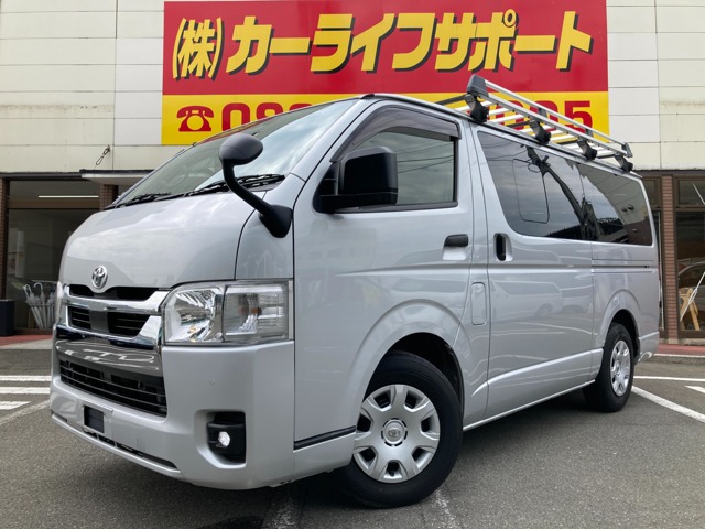 Toyota Hiace Van 1