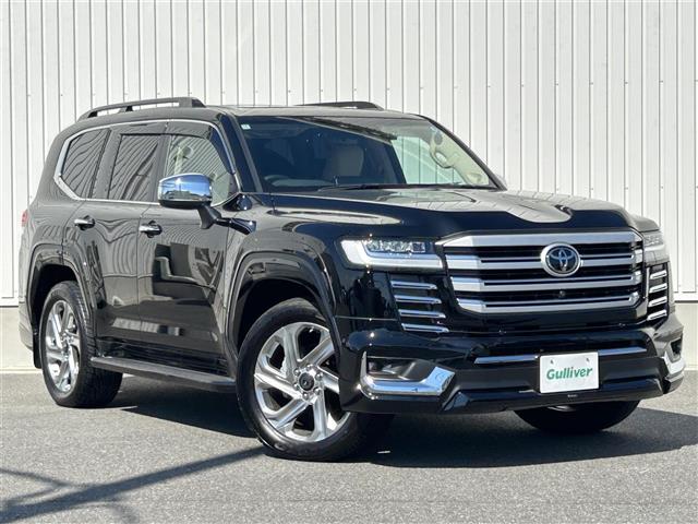 Toyota Land Cruiser 300 2