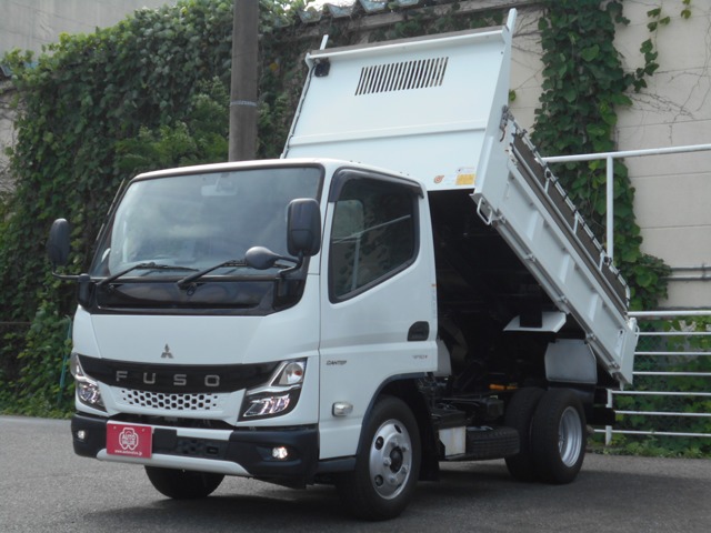 Mitsubishi Fuso Canter 1