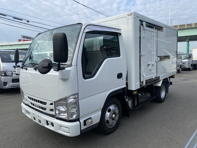 2019 Isuzu Elf