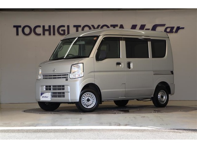 Nissan NV100 Clipper 1