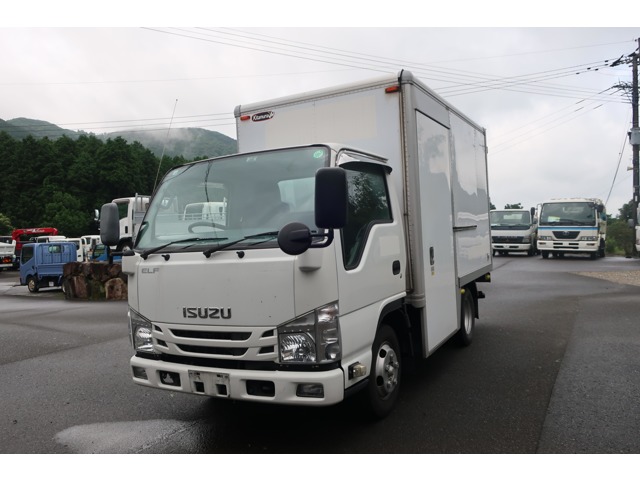 2019 Isuzu Elf Van