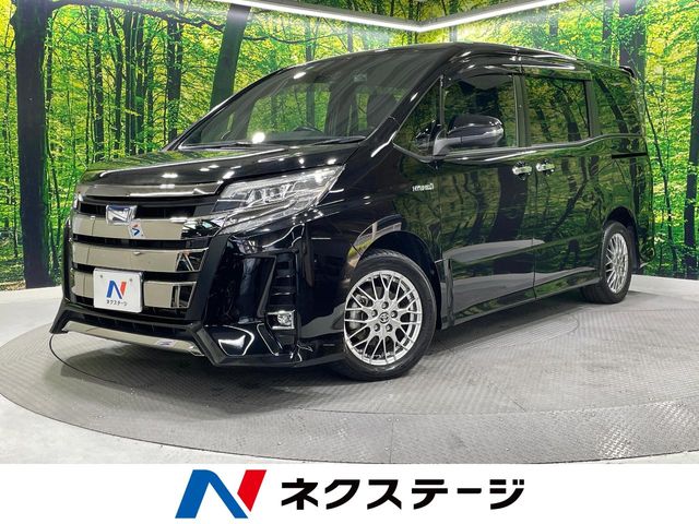 Toyota Noah 1