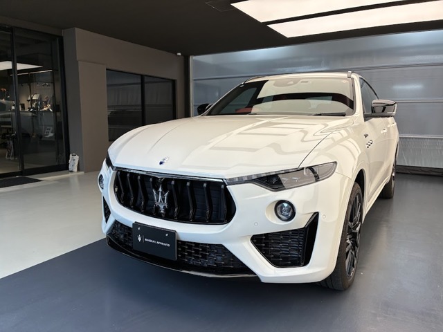 Maserati Levante 1