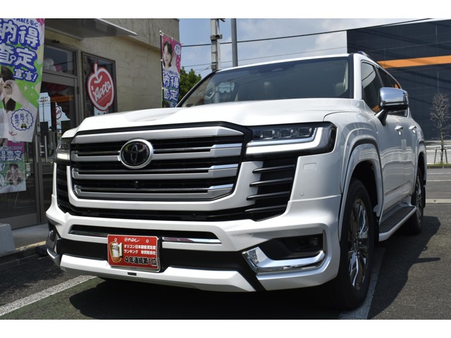 Toyota Land Cruiser 300 2