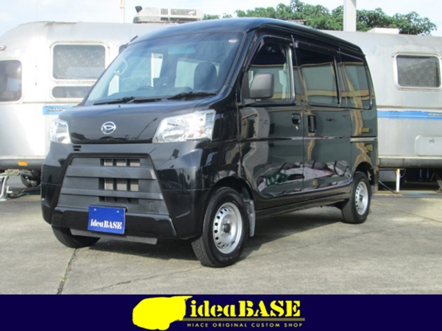 Daihatsu Hijet Cargo 1