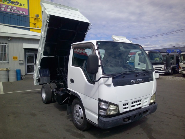 2005 Isuzu Elf