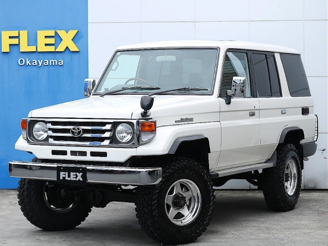 Toyota Land Cruiser 70 2