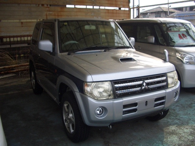 Mitsubishi Pajero Mini 1