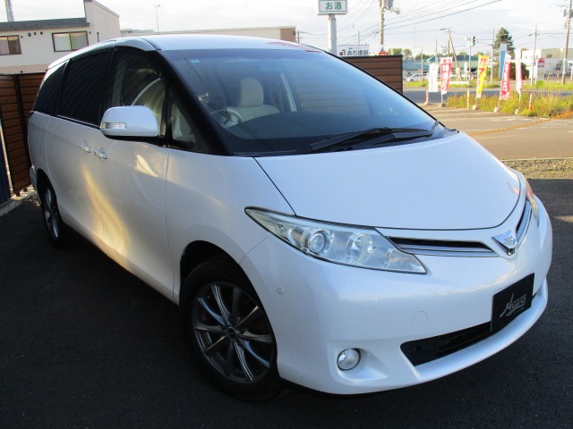 Toyota Estima 1