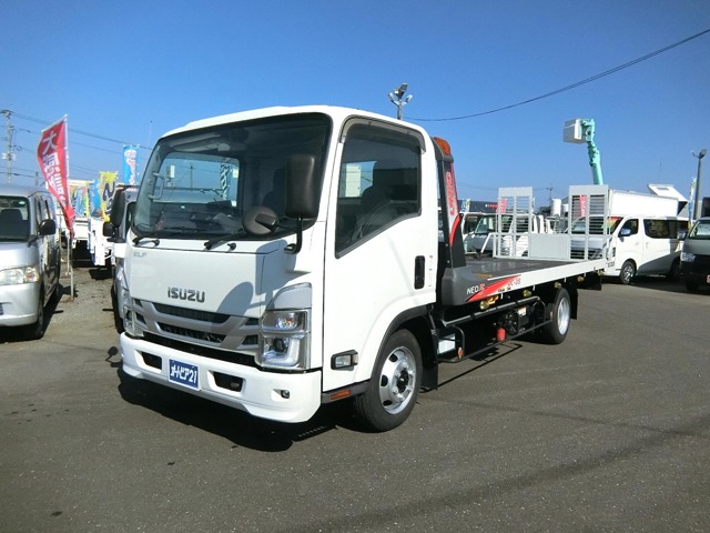 2023 Isuzu Elf