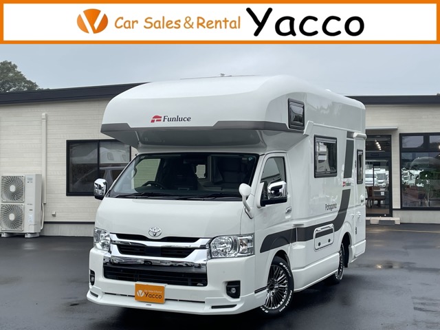 Toyota Hiace Van 1