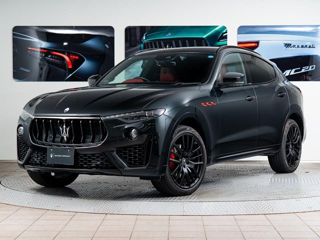 Maserati Levante 1
