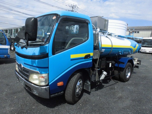 2010 Hino Dutro